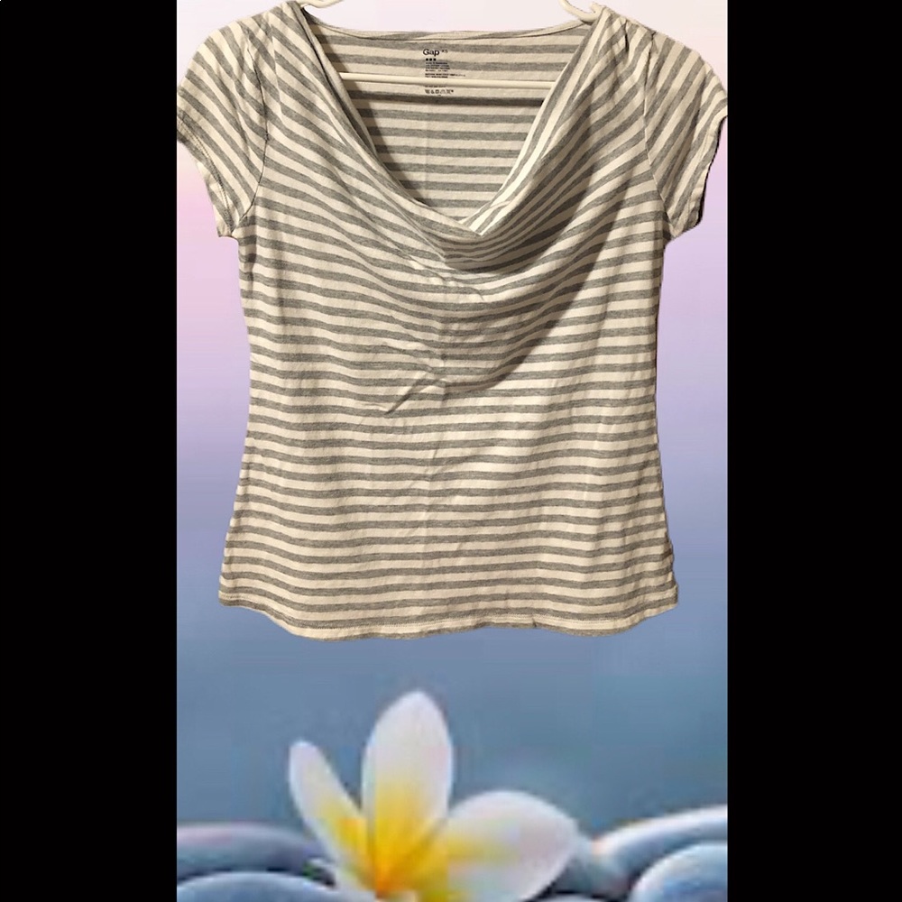 Gap tshirt